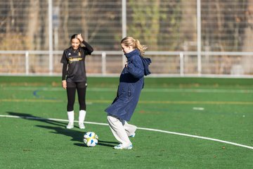 Bild 131 - wBJ VfL Pinneberg2 - Eimsbuttler TV 3 : Ergebnis: 5:0